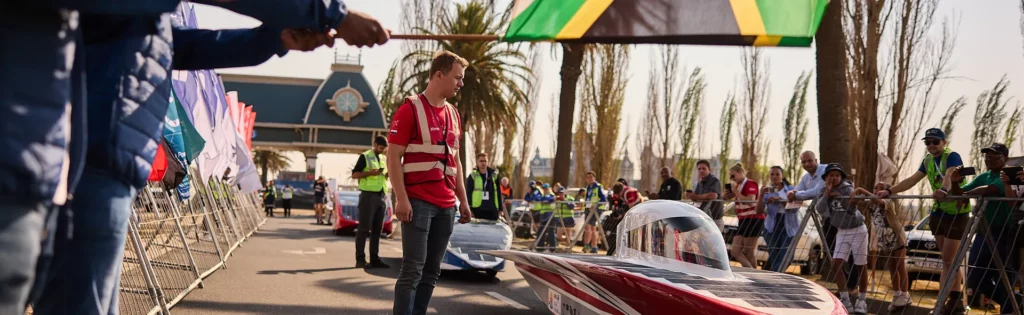 Solar Team Twente van start in de Sasol Solar Challenge in Zuid-Afrika